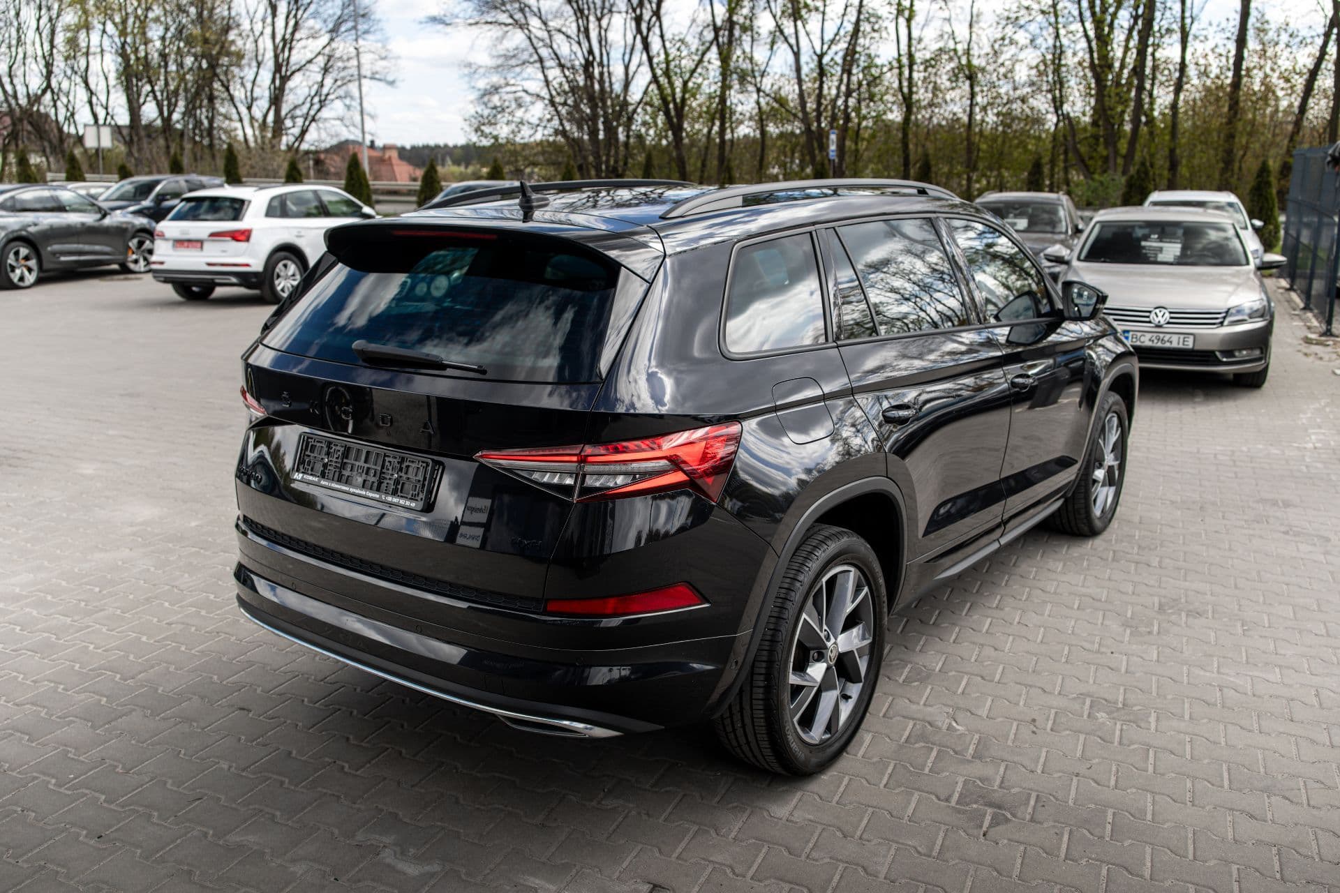 SKODA KODIAQ thumbnail 4