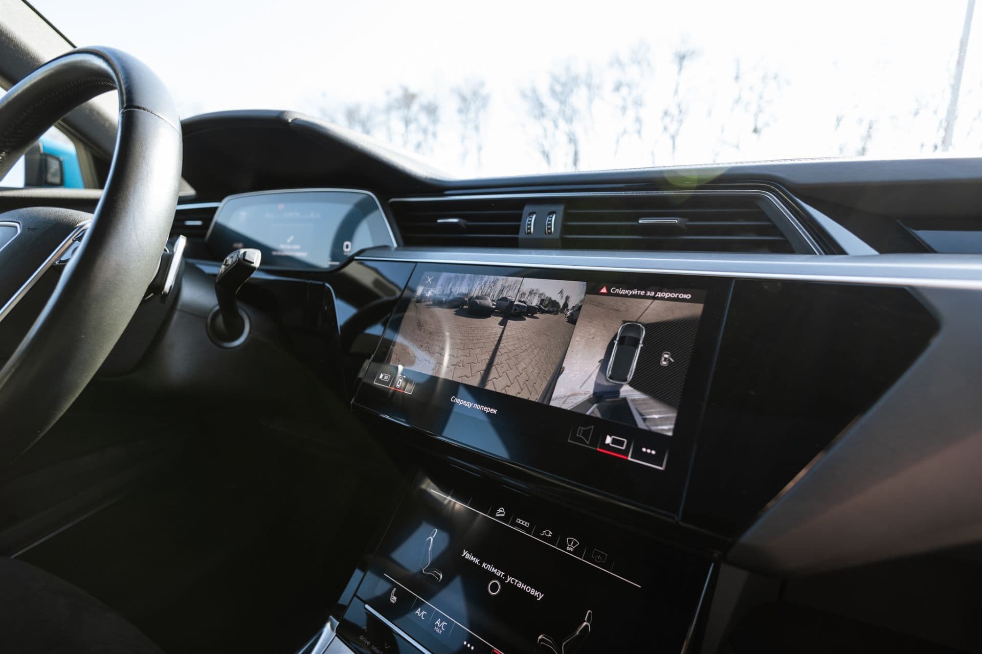 AUDI E-TRON thumbnail 13