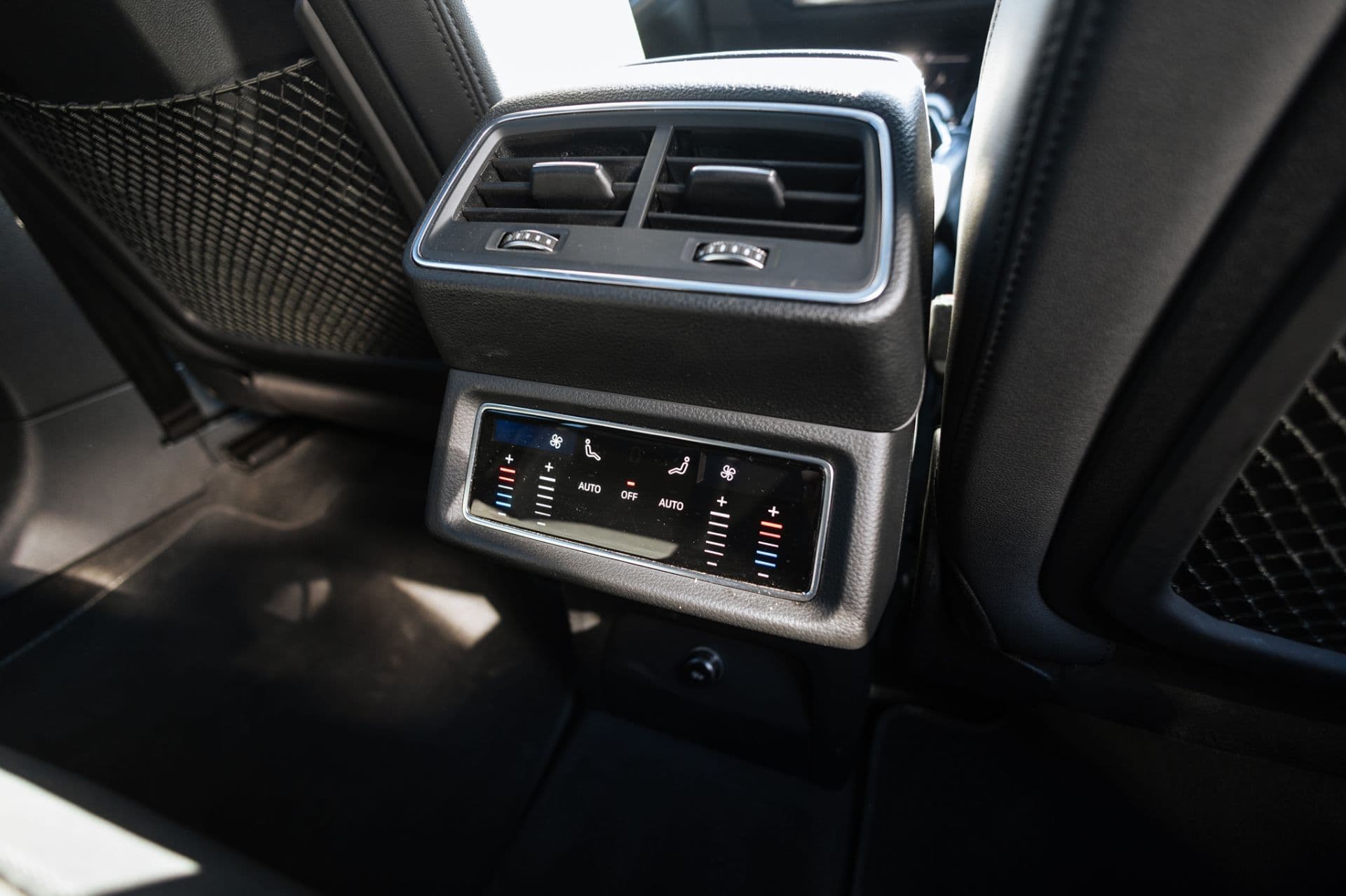 AUDI E-TRON thumbnail 11