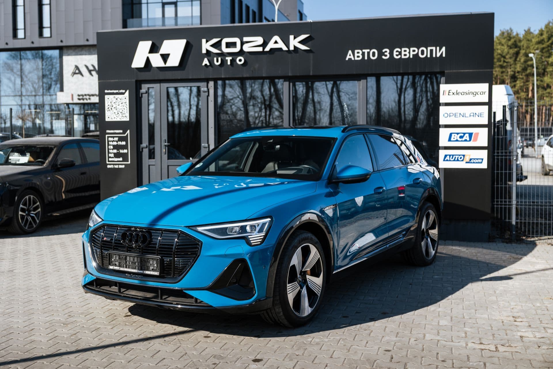 AUDI E-TRON