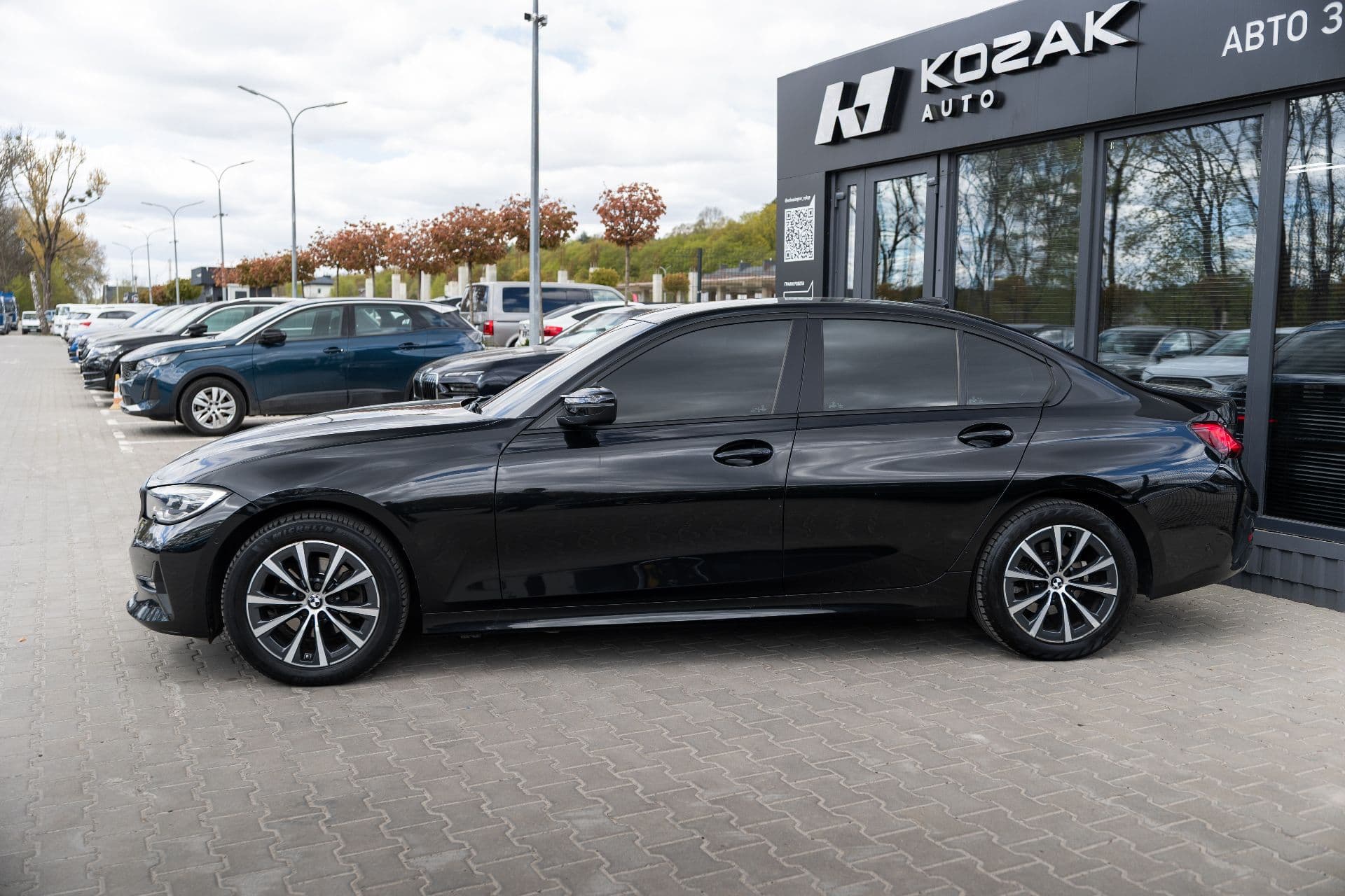 bmw 320d xdrive thumbnail 8
