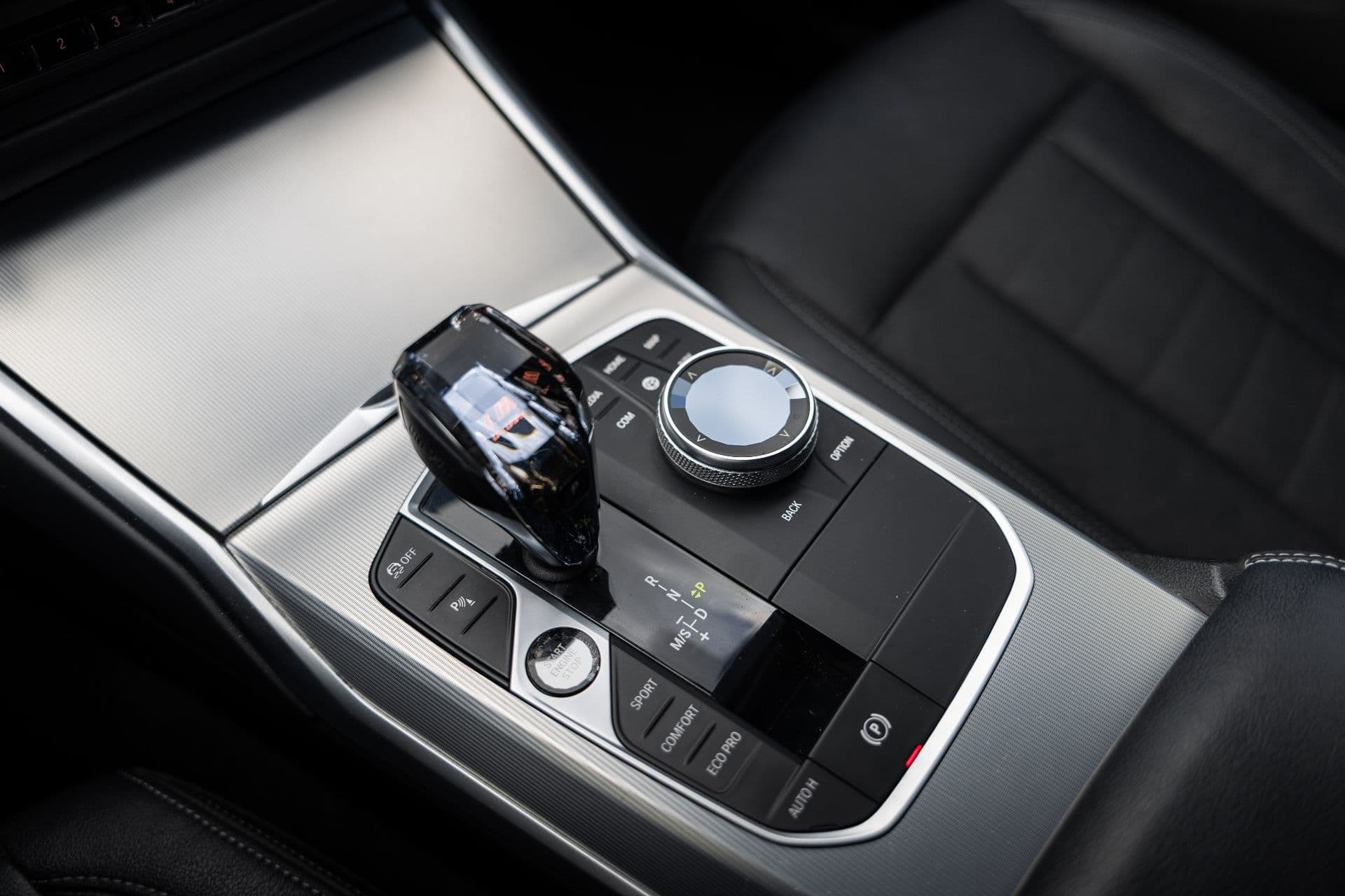 bmw 320d xdrive thumbnail 17