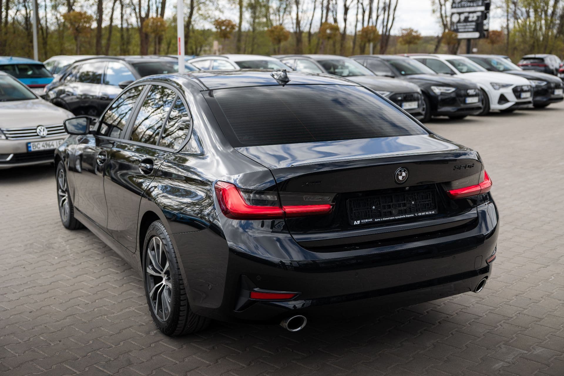 bmw 320d xdrive thumbnail 6