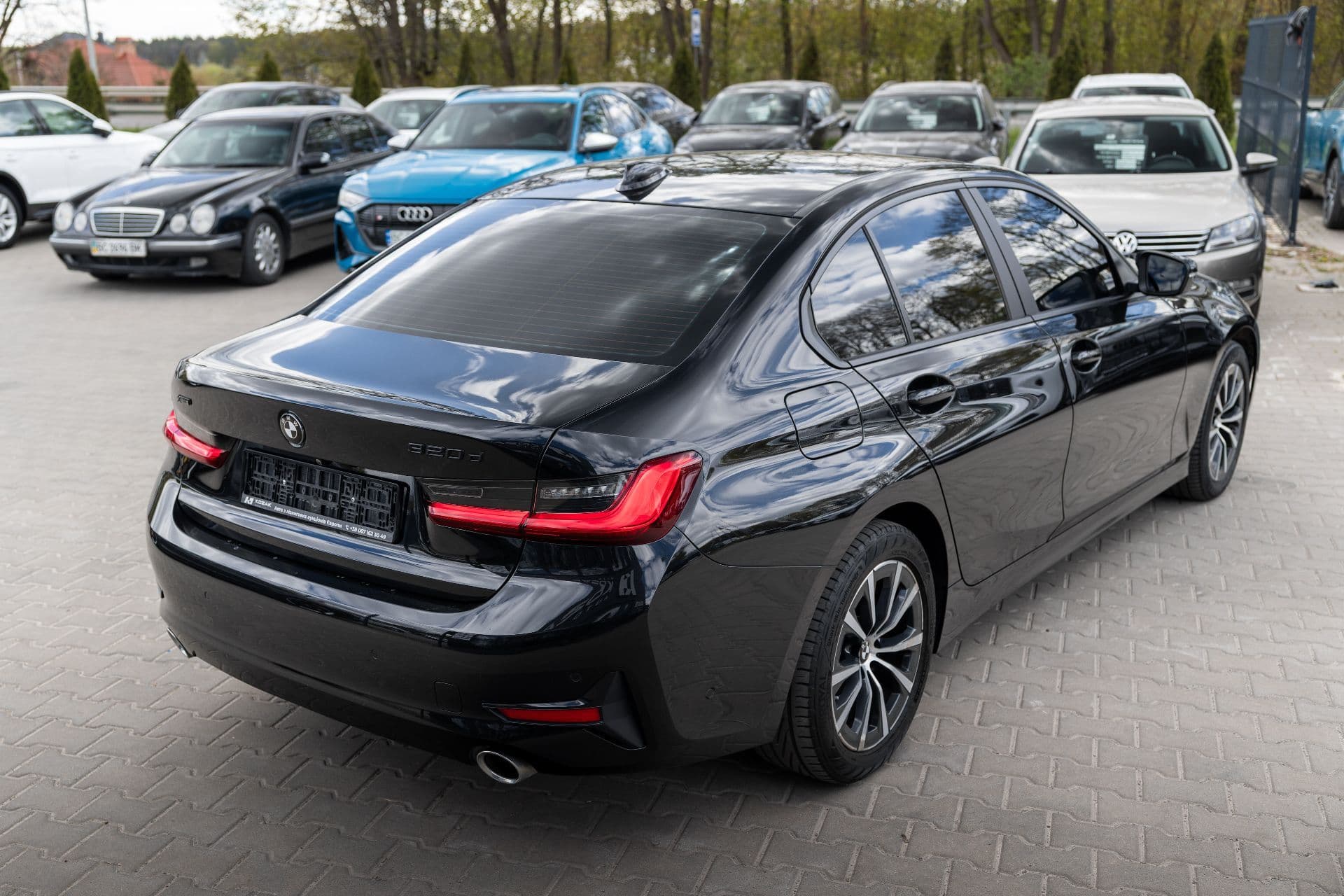 bmw 320d xdrive thumbnail 5