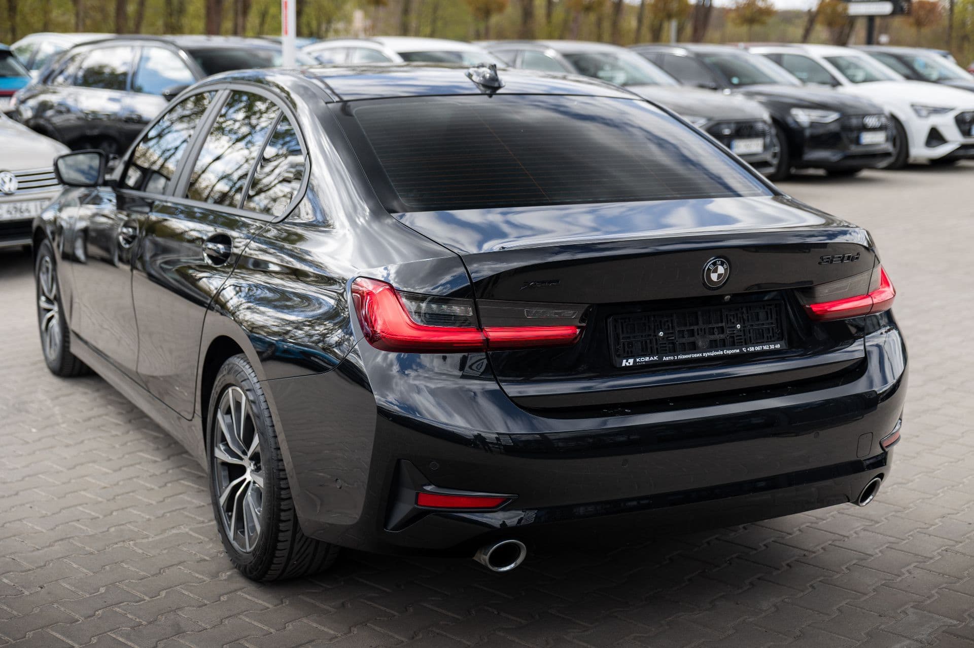 bmw 320d xdrive thumbnail 3