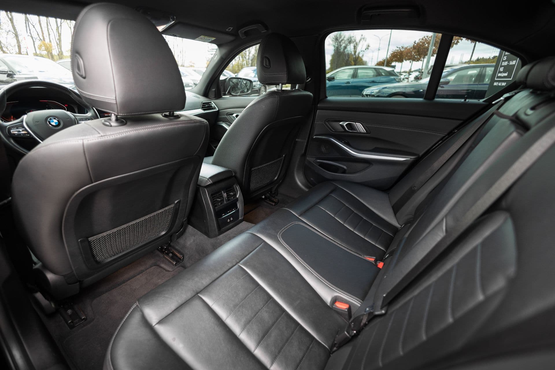 bmw 320d xdrive thumbnail 18