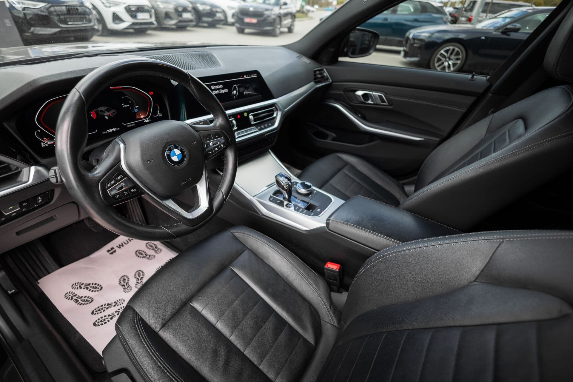 bmw 320d xdrive thumbnail 10