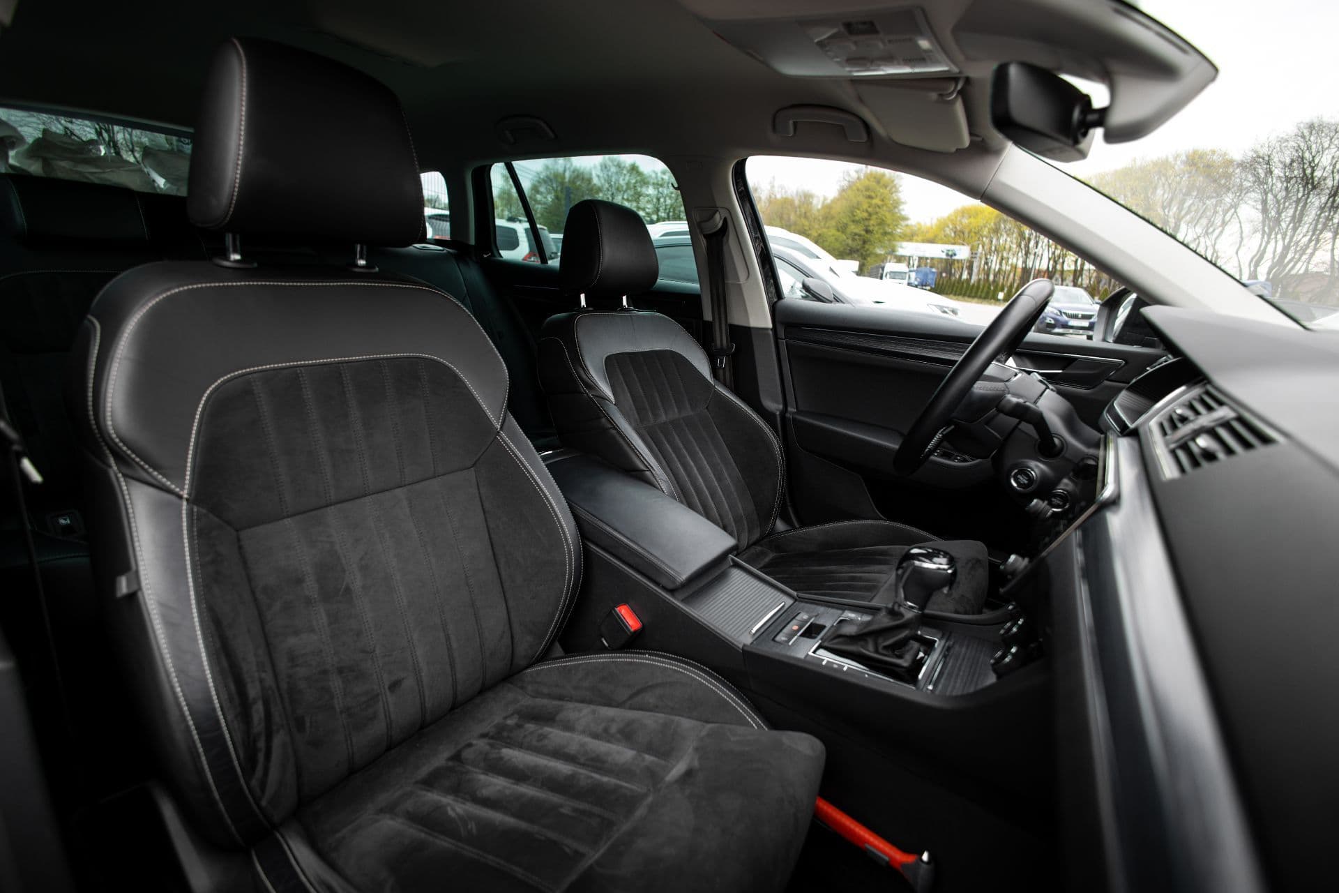 skoda superb thumbnail 12