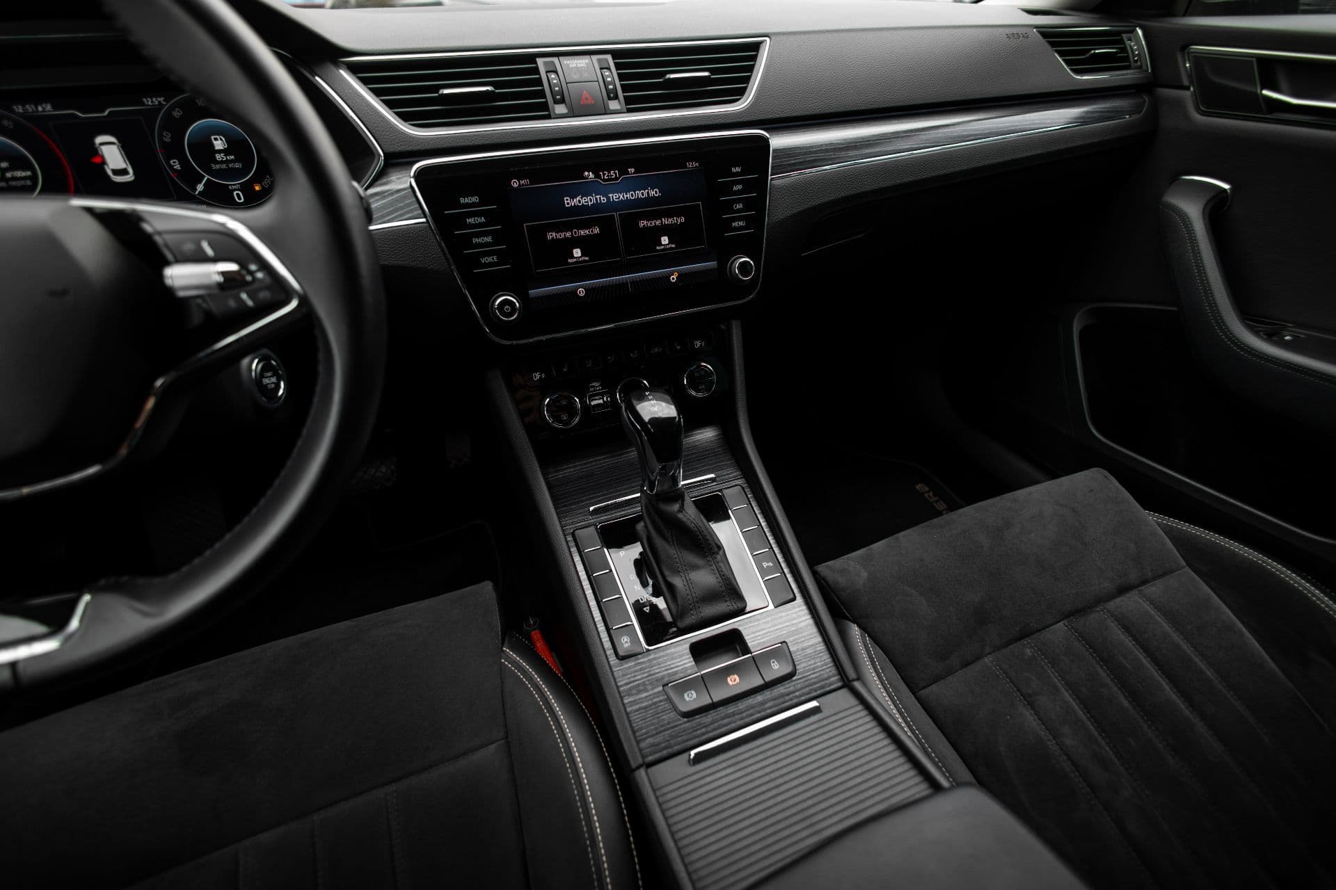skoda superb thumbnail 10