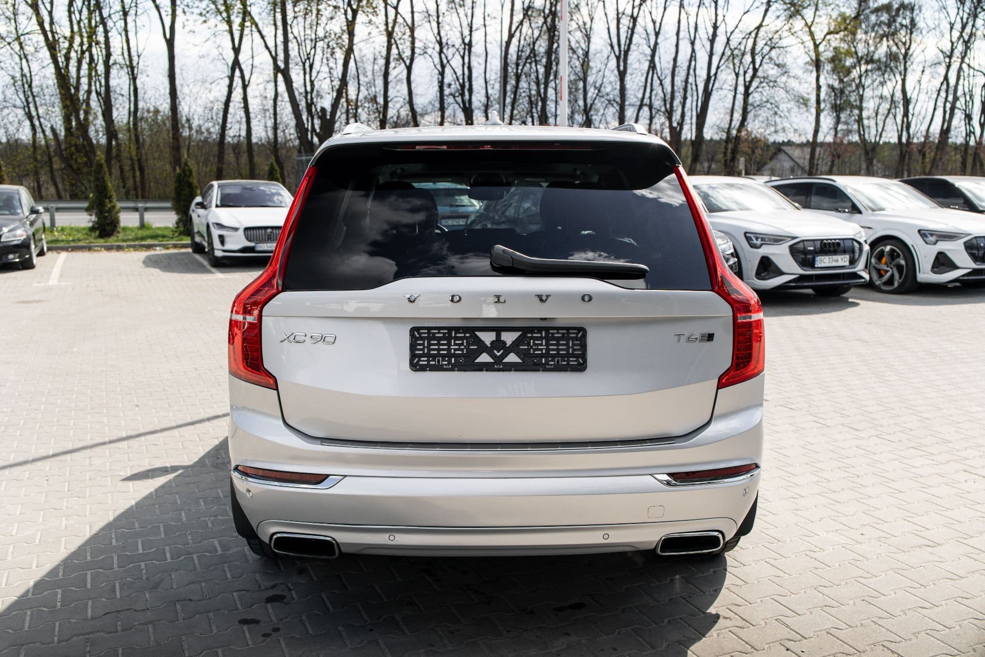 volvo xc90 thumbnail 4