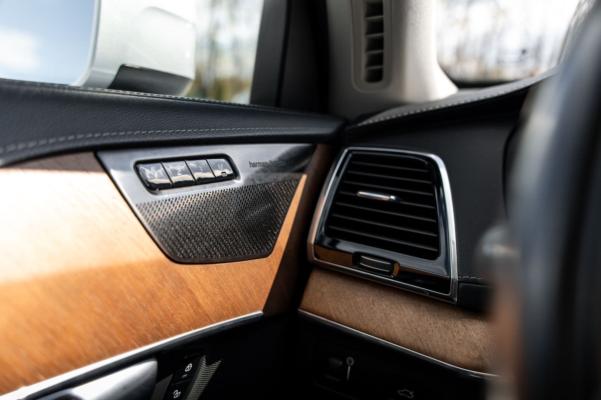 volvo xc90 thumbnail 14