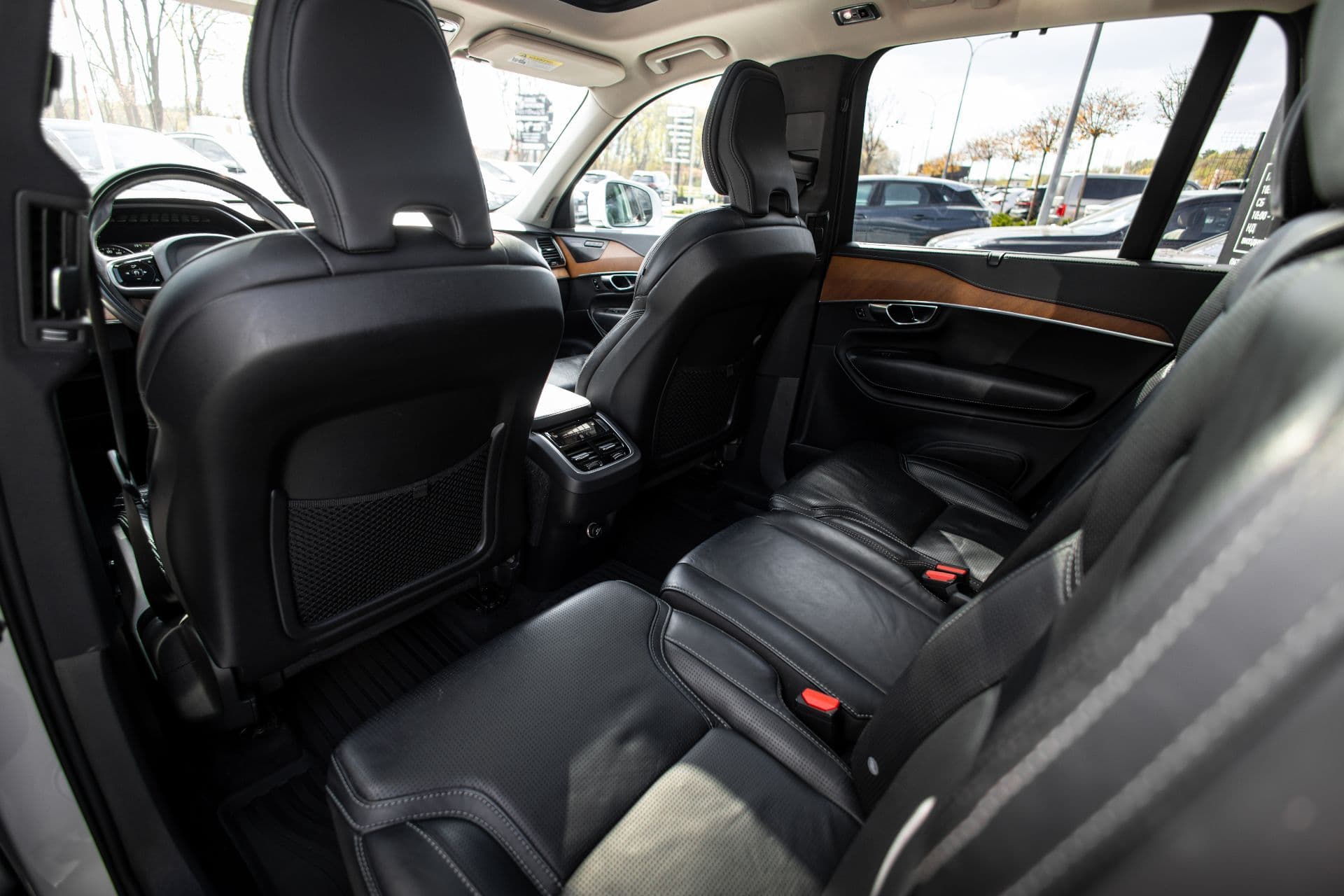 volvo xc90 thumbnail 12