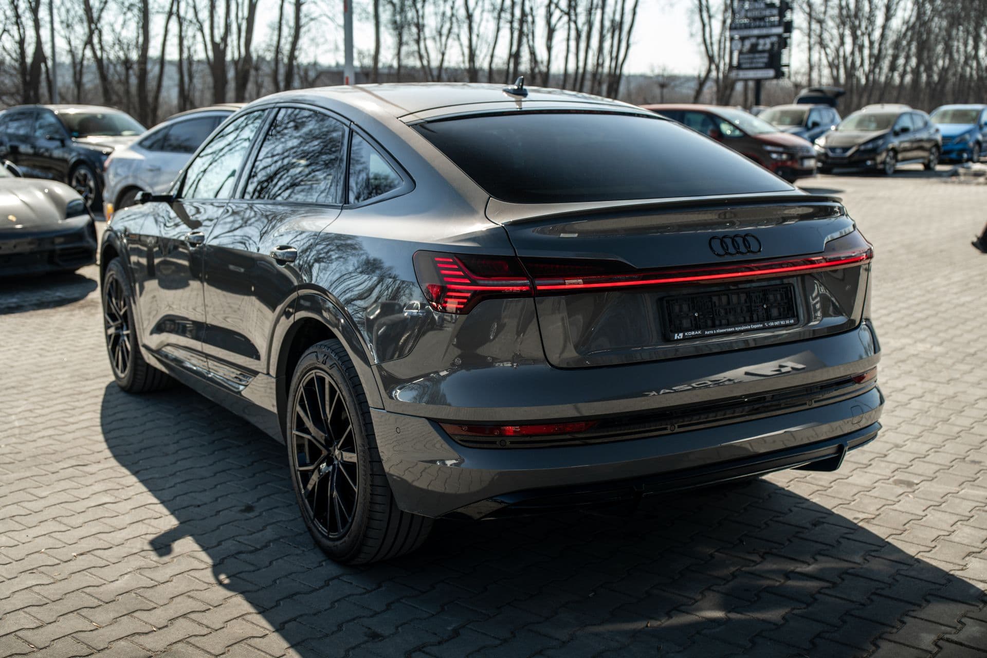AUDI E-TRON SPORTBACK thumbnail 6