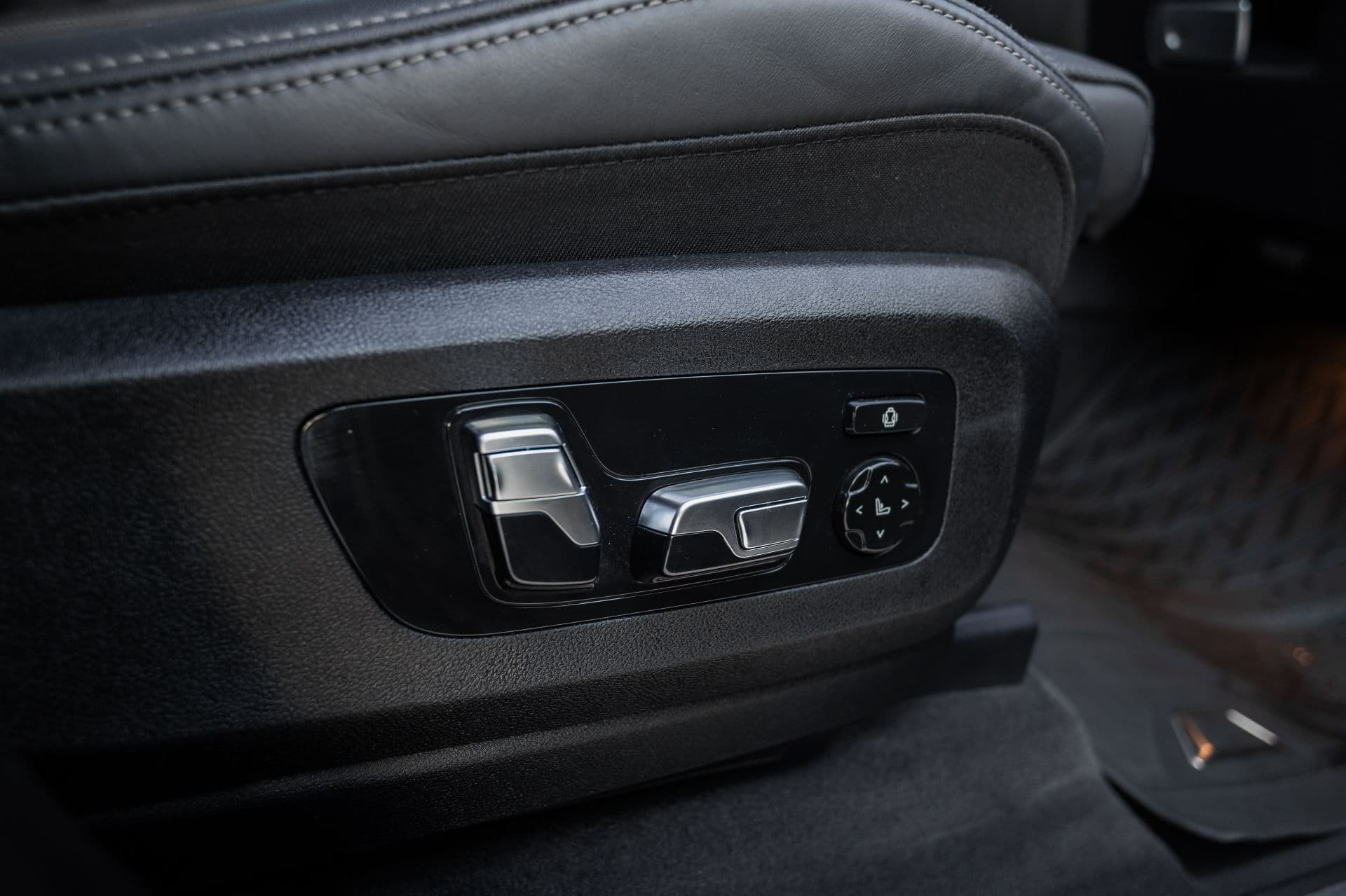 BMW X7 40i xDrive thumbnail 14