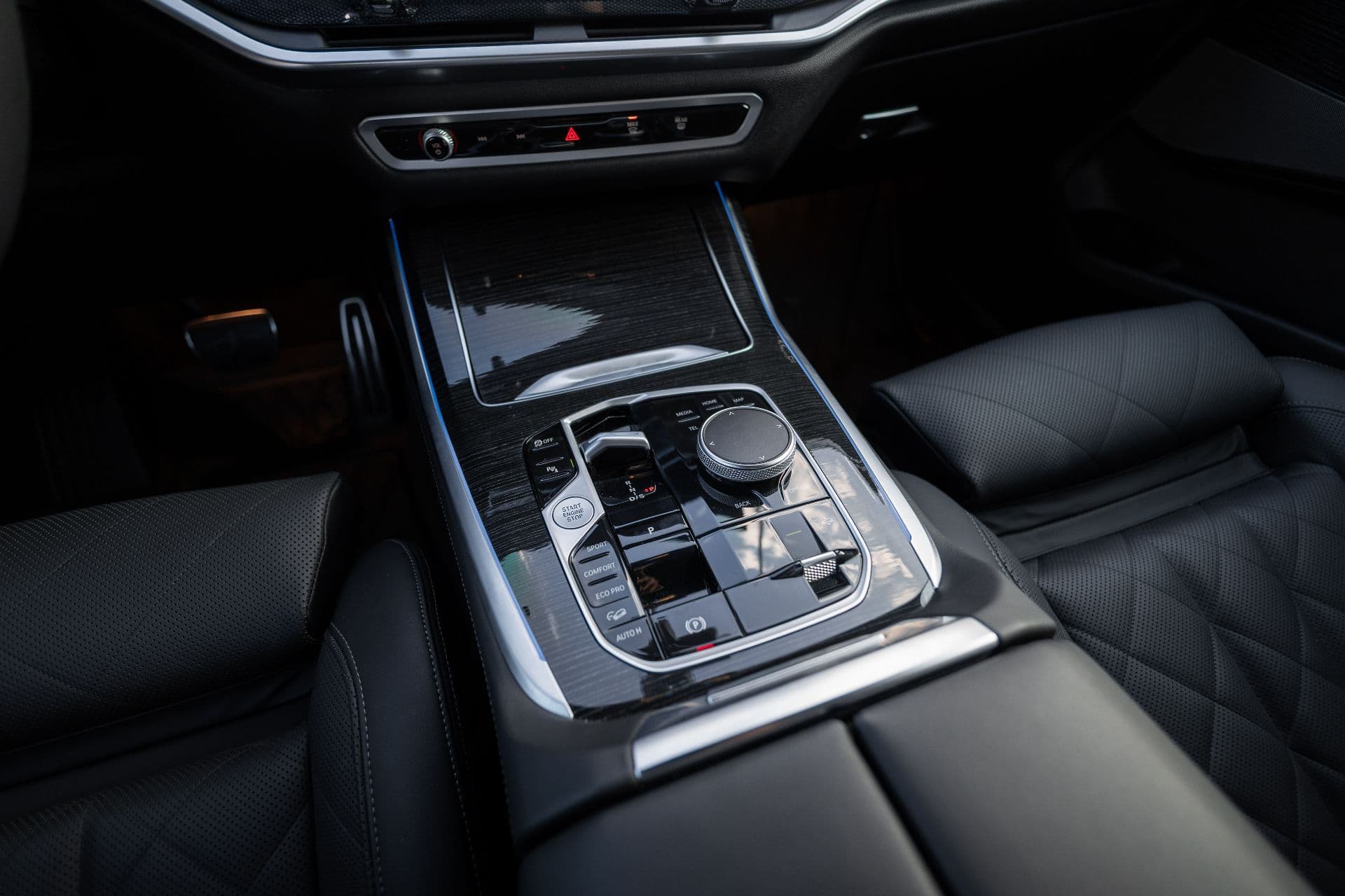 BMW X7 40i xDrive thumbnail 11