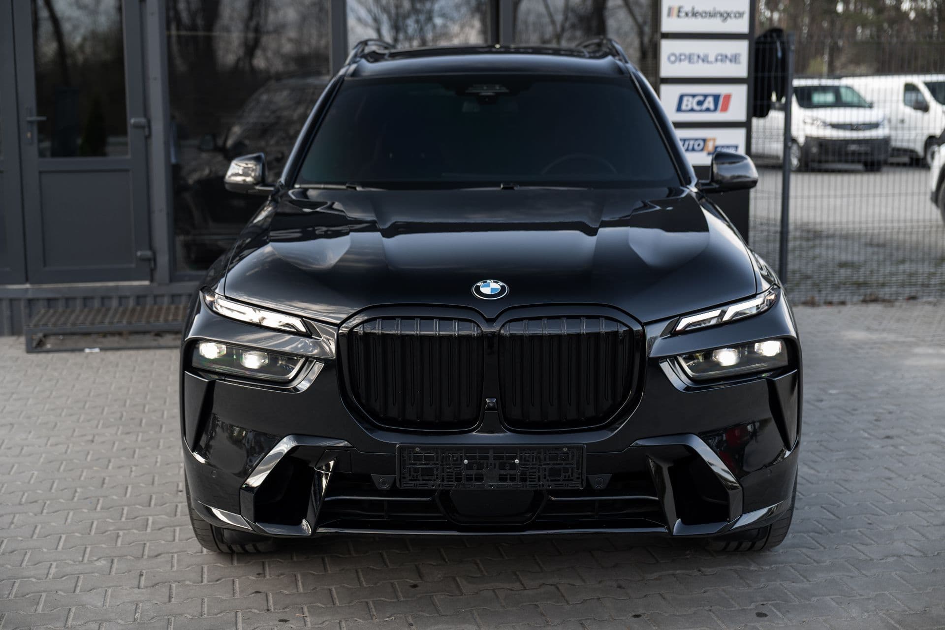 BMW X7 40i xDrive thumbnail 2