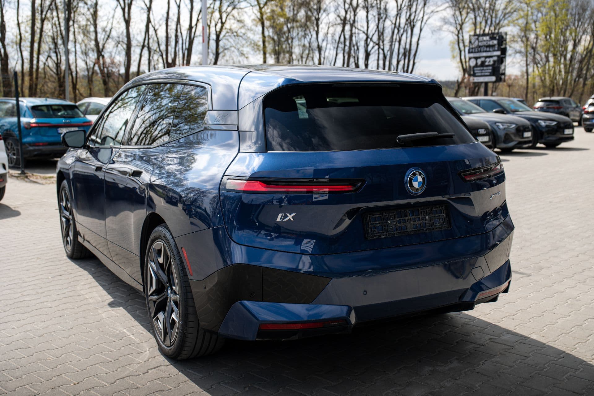 bmw ix 50 thumbnail 4