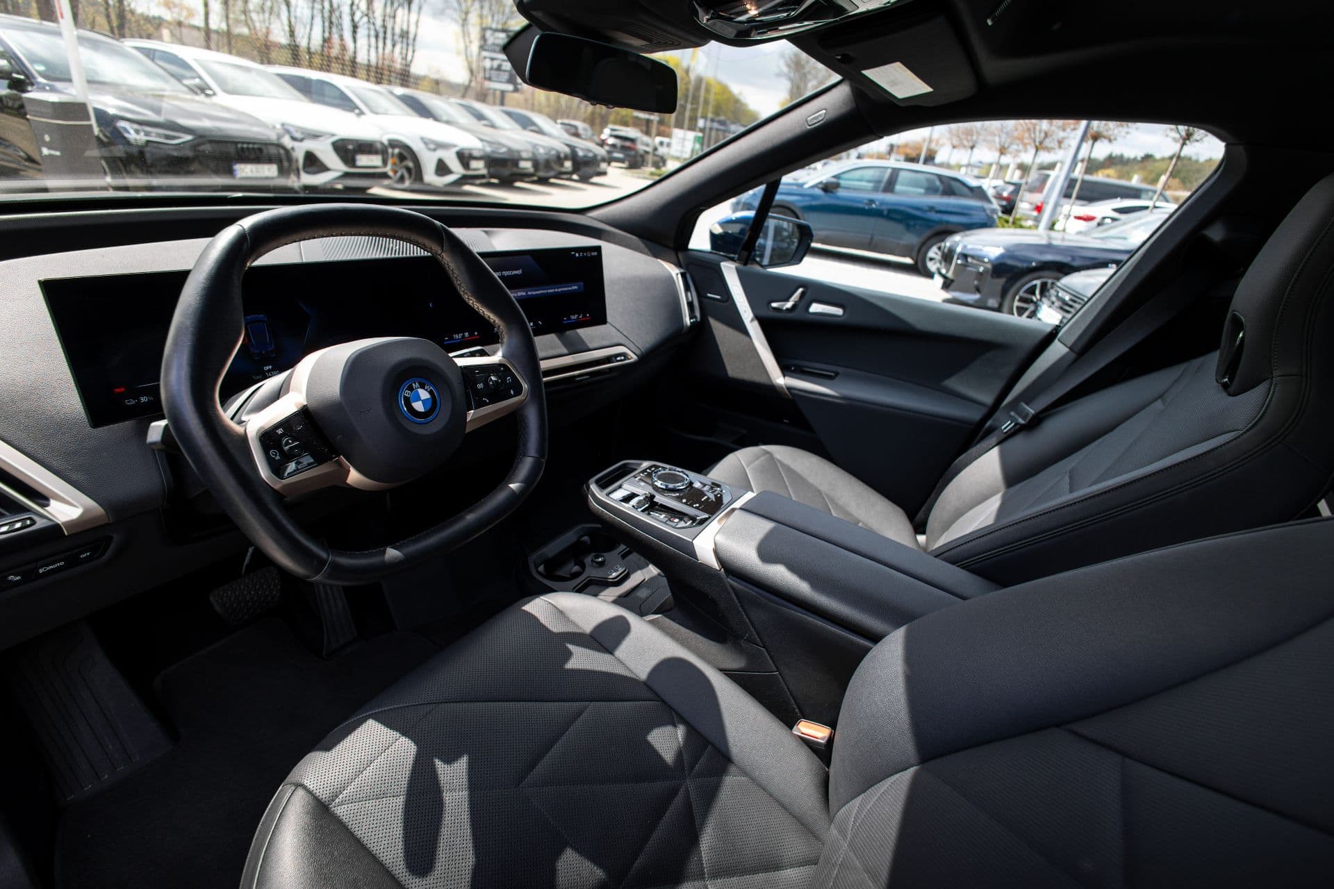 bmw ix 50 thumbnail 8